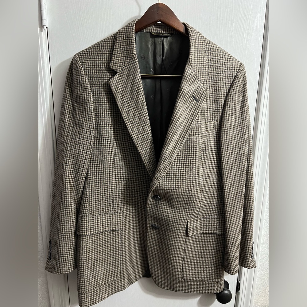 Christian Dior 100% pure virgin wool Jacket in great condition